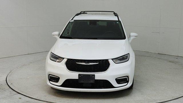 2022 chrysler pacifica touring-l