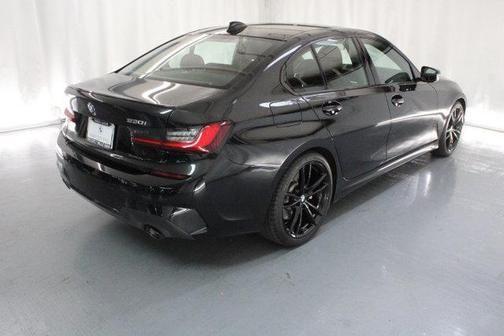 2022 bmw 330