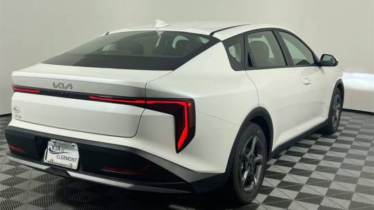 2025 Kia K4