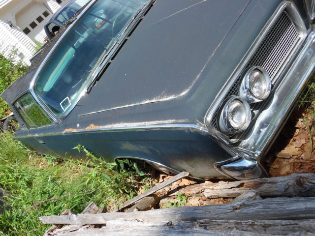 1964 chrysler imperial 2 cars