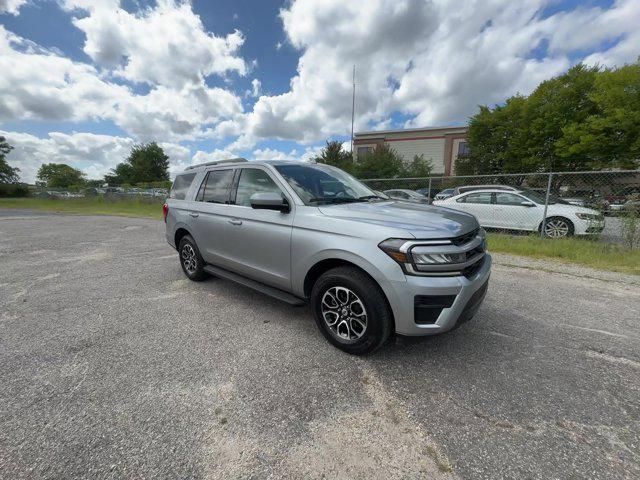 2022 ford expedition xlt