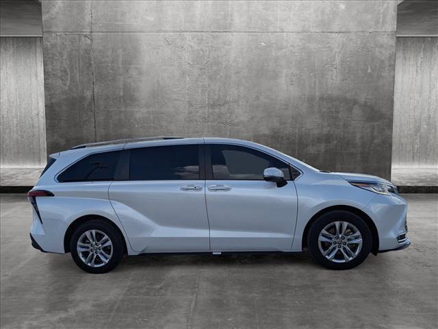2022 toyota sienna limited 7-passenger