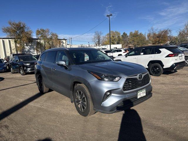 2022 toyota highlander xle