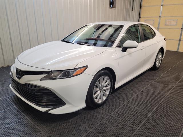 2020 toyota camry le
