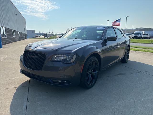 2022 chrysler 300 s
