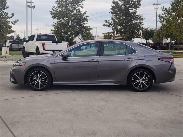 2024 toyota camry se