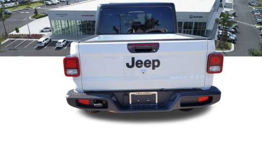 2024 Jeep Gladiator