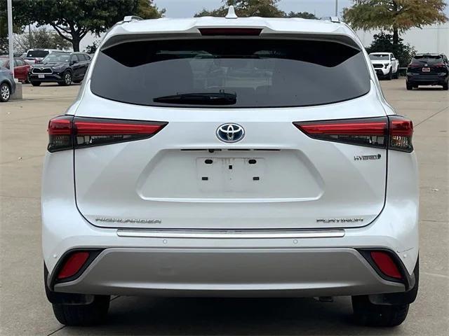 2022 toyota highlander hybrid platinum