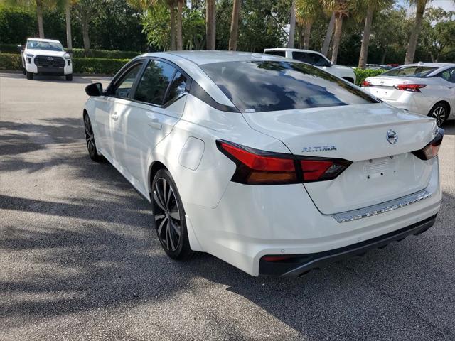 2021 nissan altima sr fwd