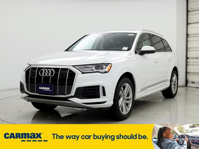 2023 audi q7 premium plus