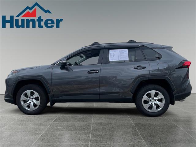 2021 toyota rav4 le