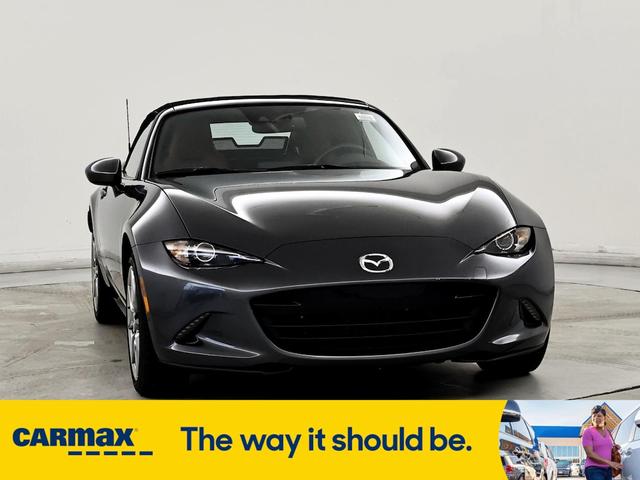 2022 mazda mx-5 miata grand touring