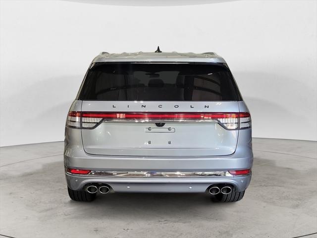 2022 lincoln aviator black label awd