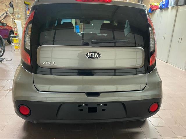 2018 kia soul base