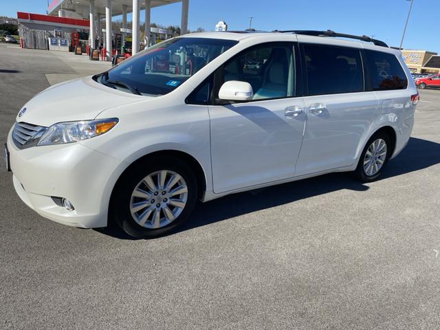 2013 toyota sienna limited