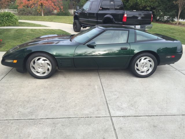 1993 40th anniversary corvette clean