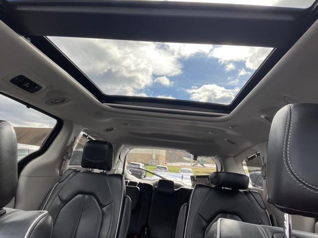 2022 chrysler pacifica limited