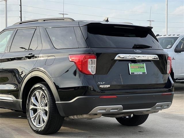 2022 ford explorer xlt
