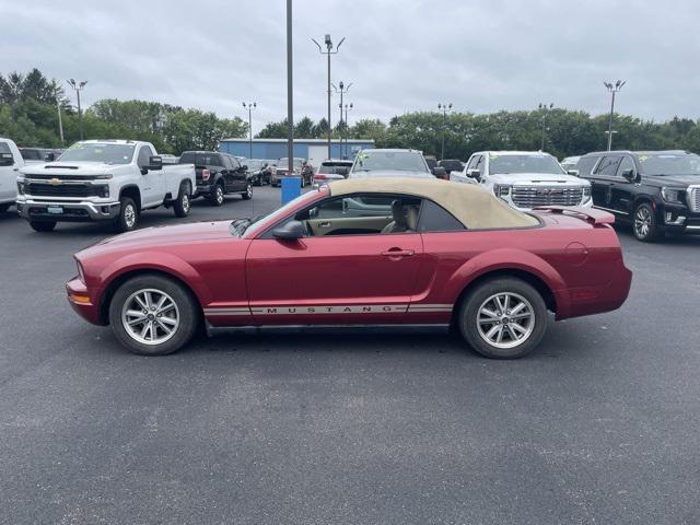 2005 ford mustang deluxe