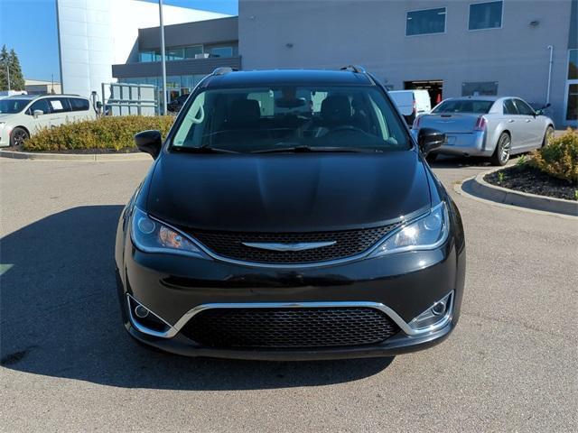 2018 chrysler pacifica touring-l