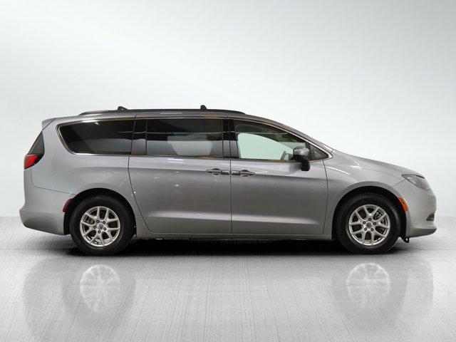 2021 chrysler voyager lxi