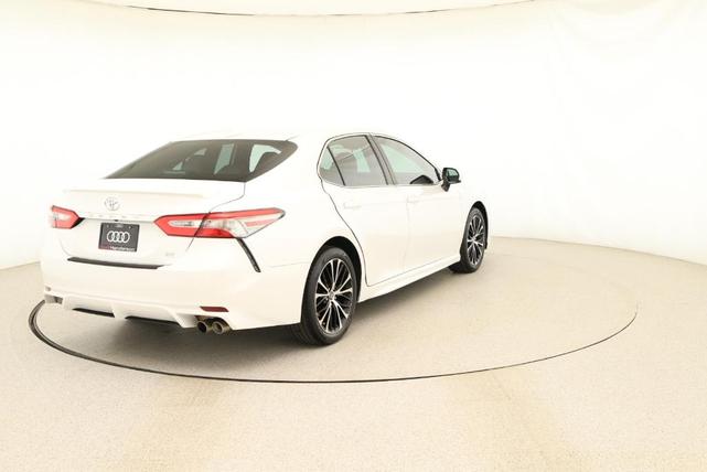 2019 toyota camry l