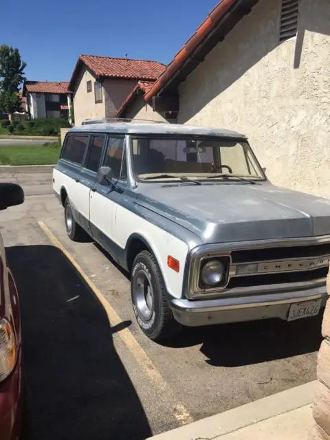 1969 3 door chevoret suburban