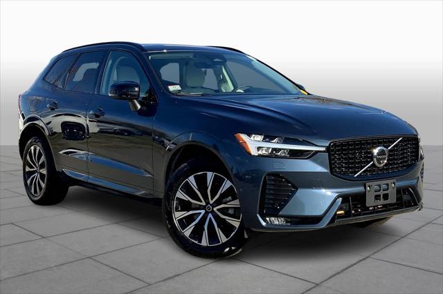 2024 volvo xc60 b5 plus dark theme