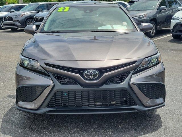 2023 toyota camry se