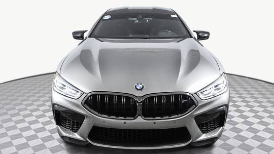 2022 BMW M8