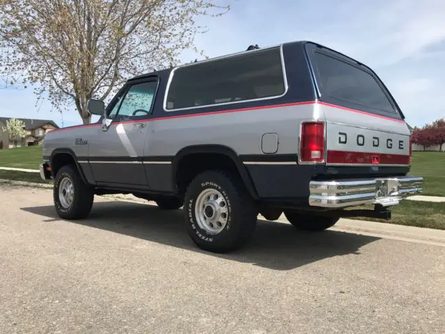 1992 dodge ramcharger le 4x4 100% rust free west coast truck