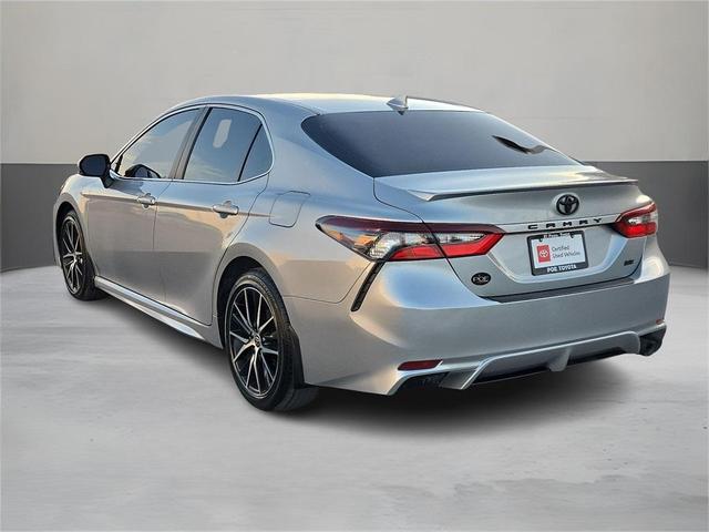 2022 toyota camry se