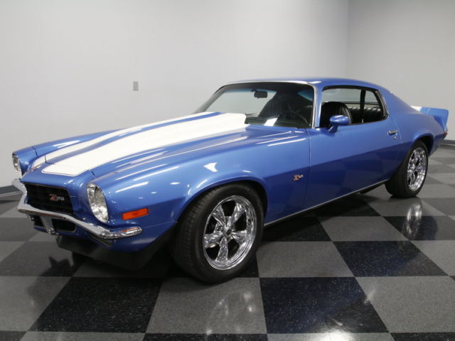 excellent look, 383 v8, th350, cold a/c, vdo gauges, front discs, nice paint/int