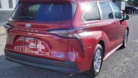 2023 toyota sienna le 8-passenger