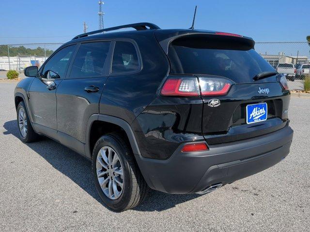 2022 jeep cherokee latitude lux