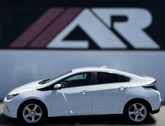 2017 chevrolet volt lt