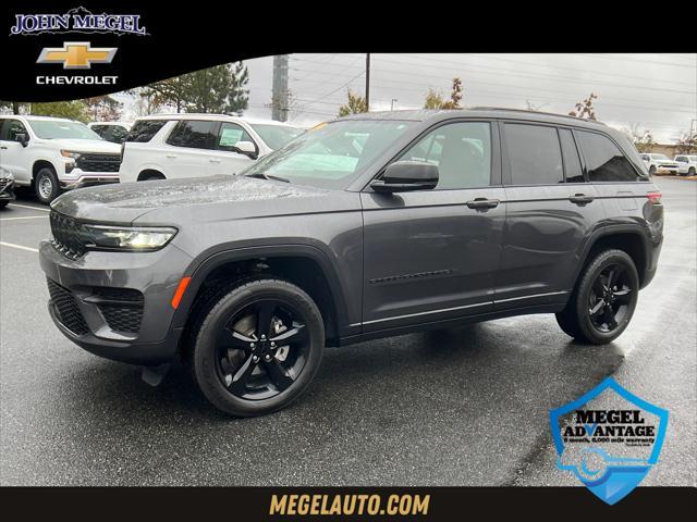 2023 jeep grand cherokee altitude
