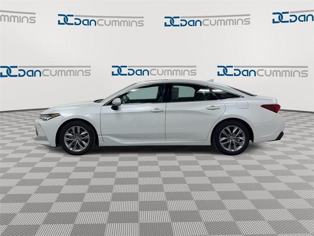 2022 toyota avalon xle