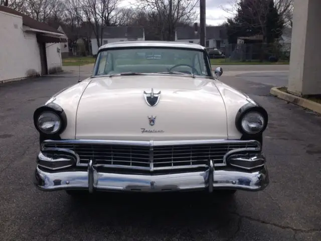 1956 ford fairlane 2 door hardtop