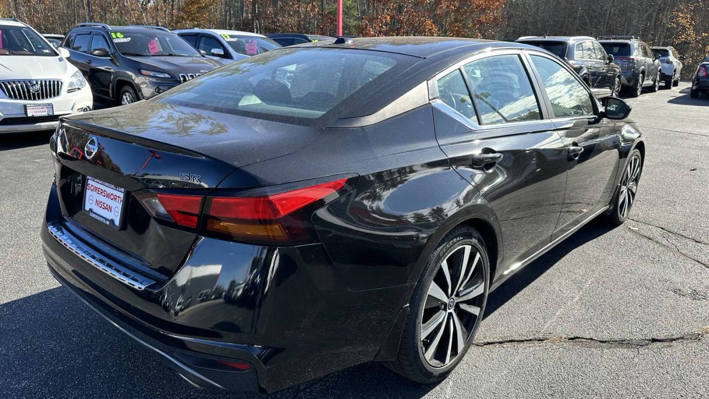 2021 nissan altima 2.5 sr