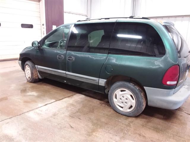 1997 dodge caravan se