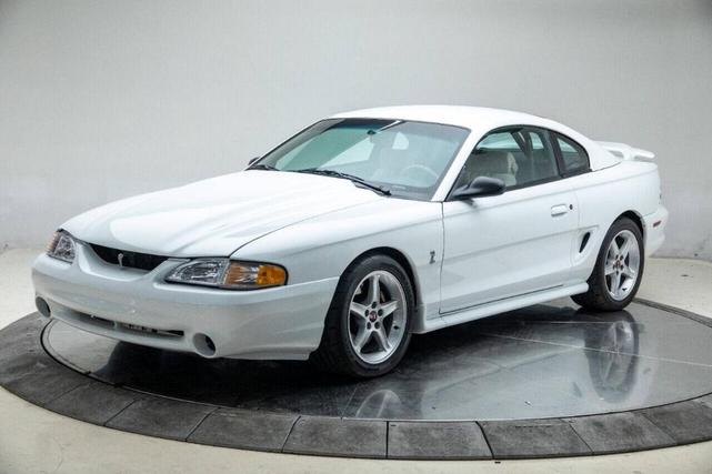 1995 ford mustang base