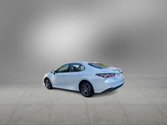 2022 toyota camry hybrid xle