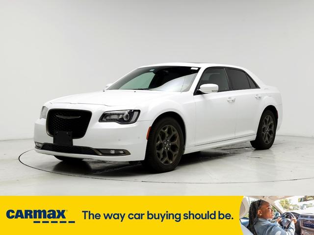 2016 chrysler 300 s