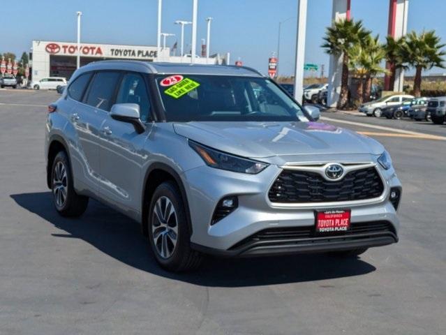 2023 toyota highlander xle