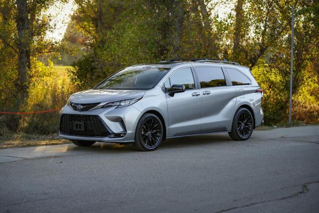2023 toyota sienna xse