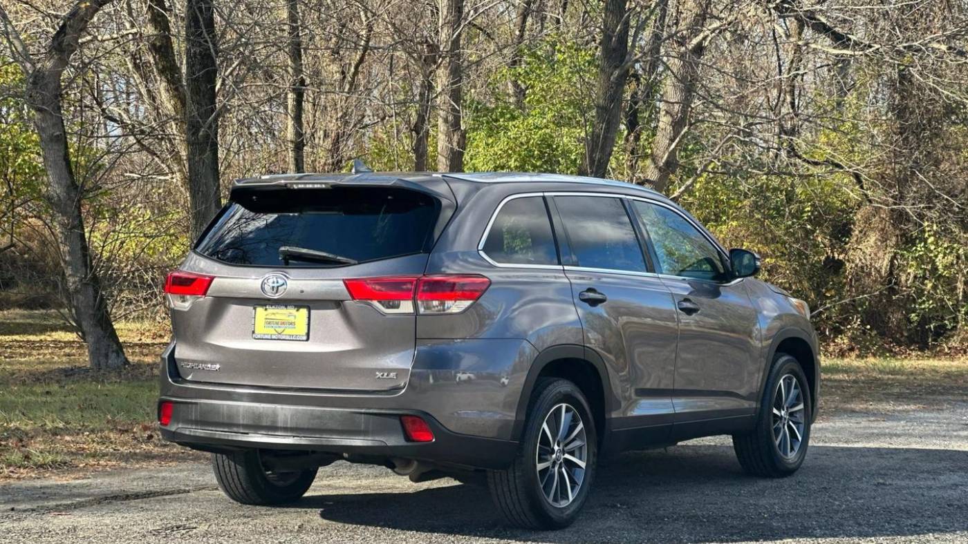 2019 toyota highlander xle