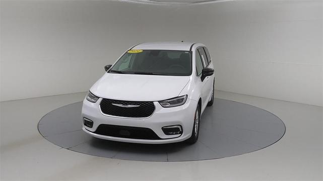 2024 chrysler pacifica touring-l