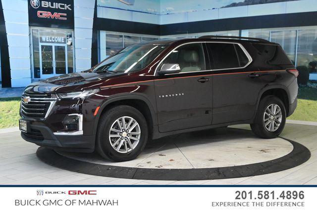 2022 chevrolet traverse lt leather