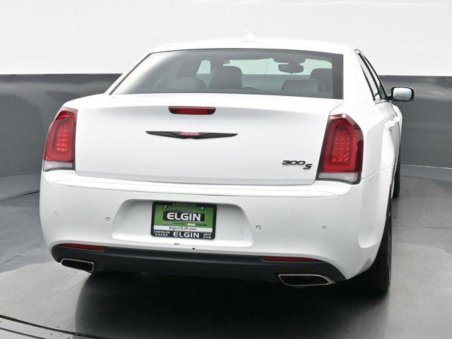 2023 chrysler 300 s